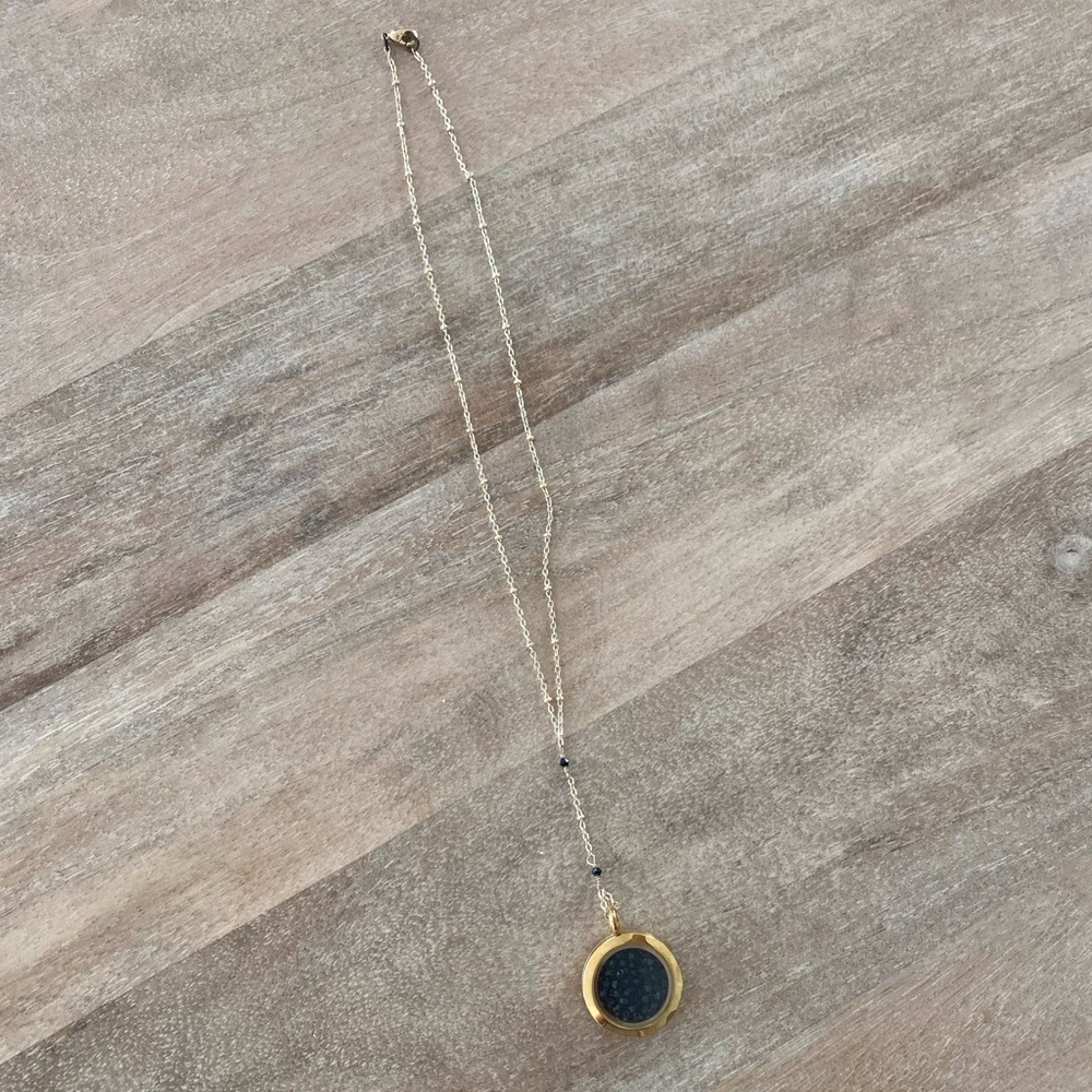 Black crystal bead shaker necklace